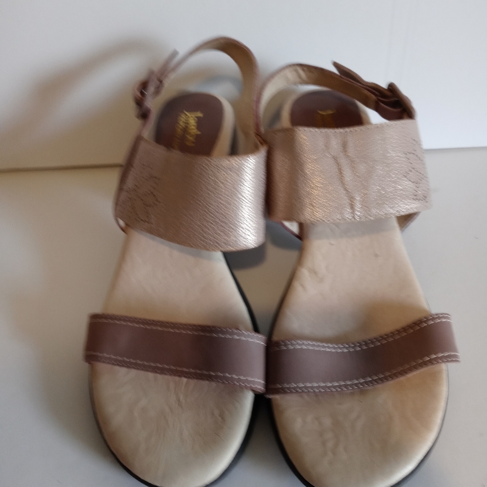 Jambu heels - Picture 7 of 9
